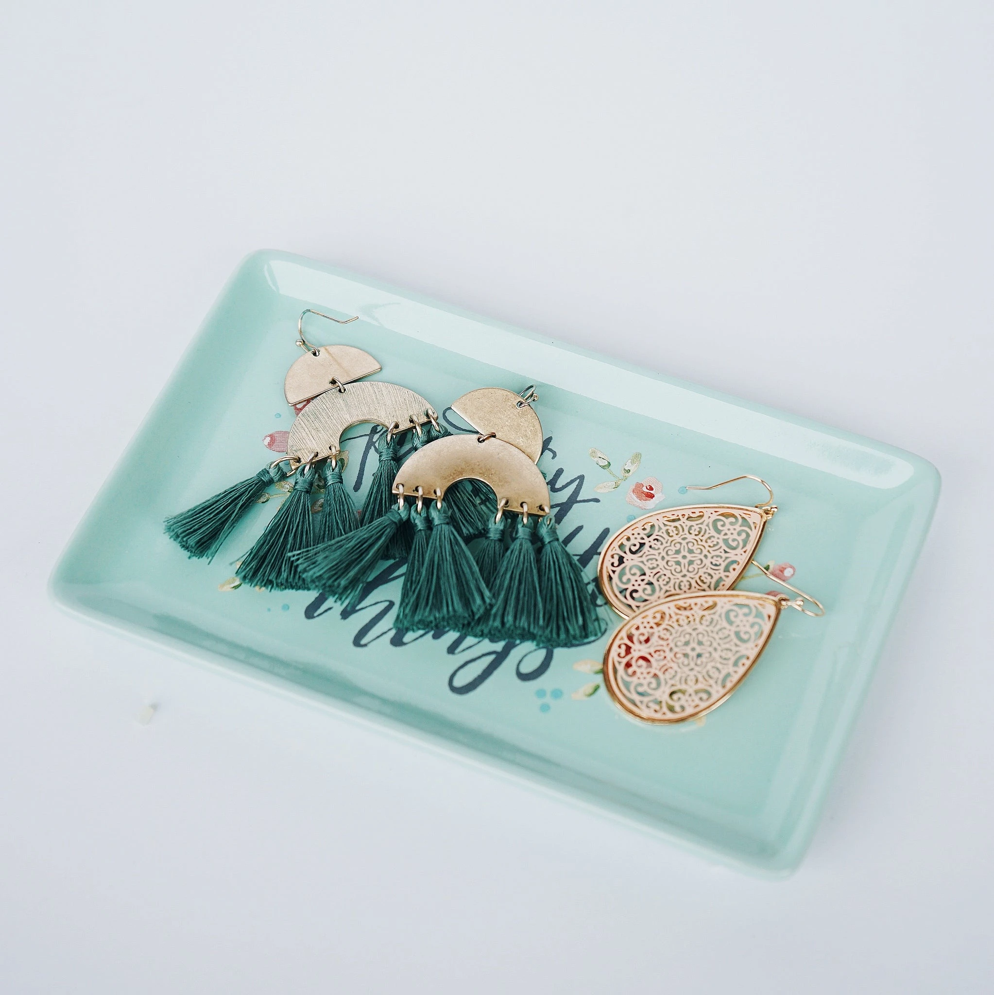 Pretty Jewelry holder trinket tray. Annie Quigley Art for Primitives by Katht